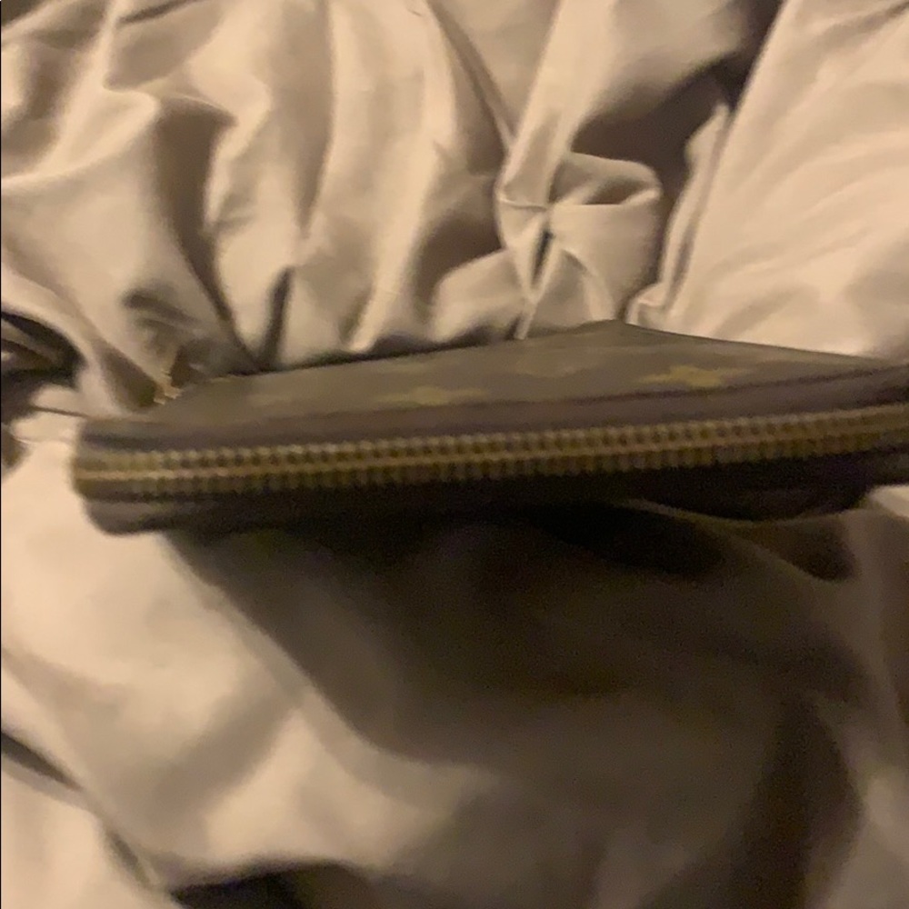 Louis Vuitton Zippy Organizer - Picture 8 of 8